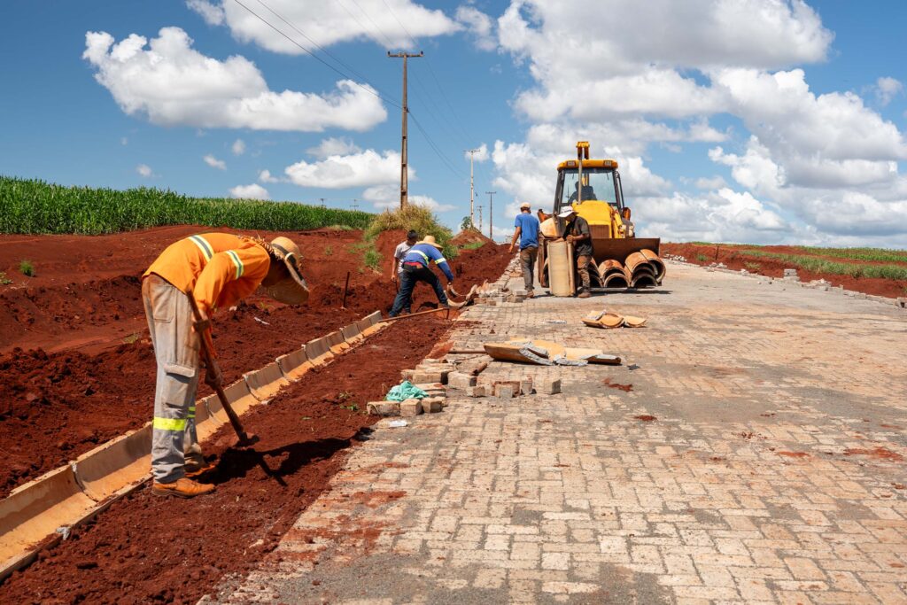 Governo investe em pavimentação rural para Linhares