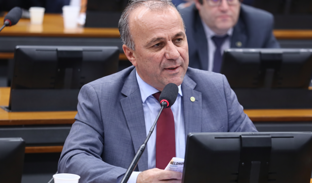 Helder Salomão mira Pazolini e Ricardo na disputa pelo ES
