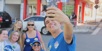 Erick Musso faz caminhada e destaca a recepção em Cachoeiro