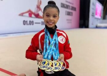 Isabela Queiroz ganha quatro medalhas no Brasileiro de GR