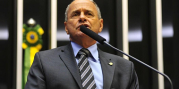 Manato pede pesquisa antes do voto na reta final da campanha