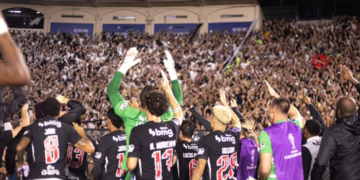 Vasco vence Santa Fe e avança à semifinal da Sul-Americana