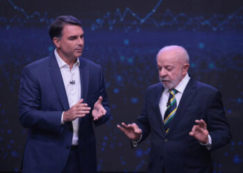 Debate entre Lula e Flávio Bolsonaro passa por checagem