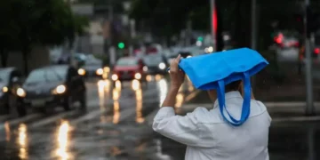 Tempestade deixa cidades do ES em alerta nesta terça-feira
